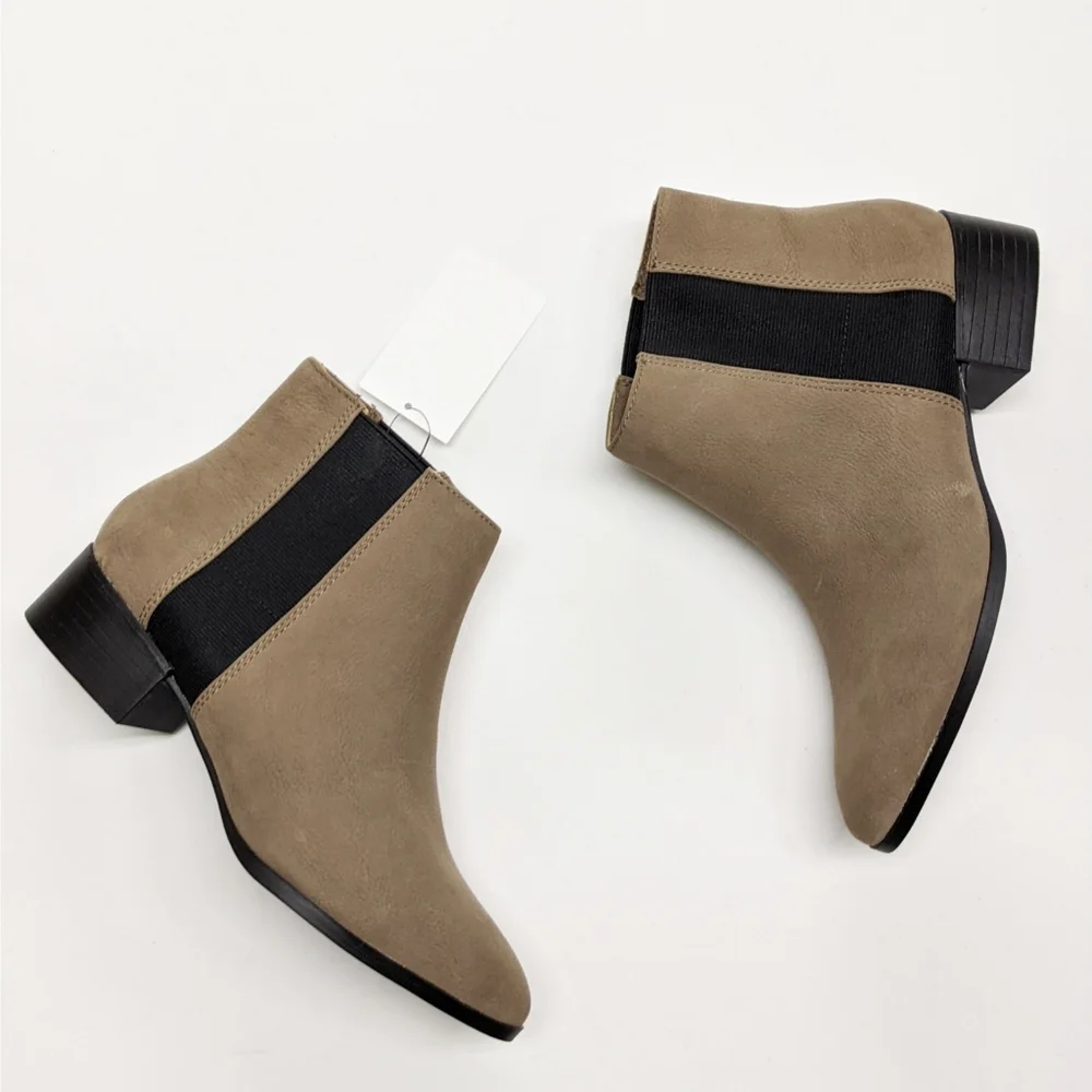 H&M Taupe Faux Suede Chelsea Ankle Boots With Elastic Side Panels Women's Size 6 - Picture 1 of 10